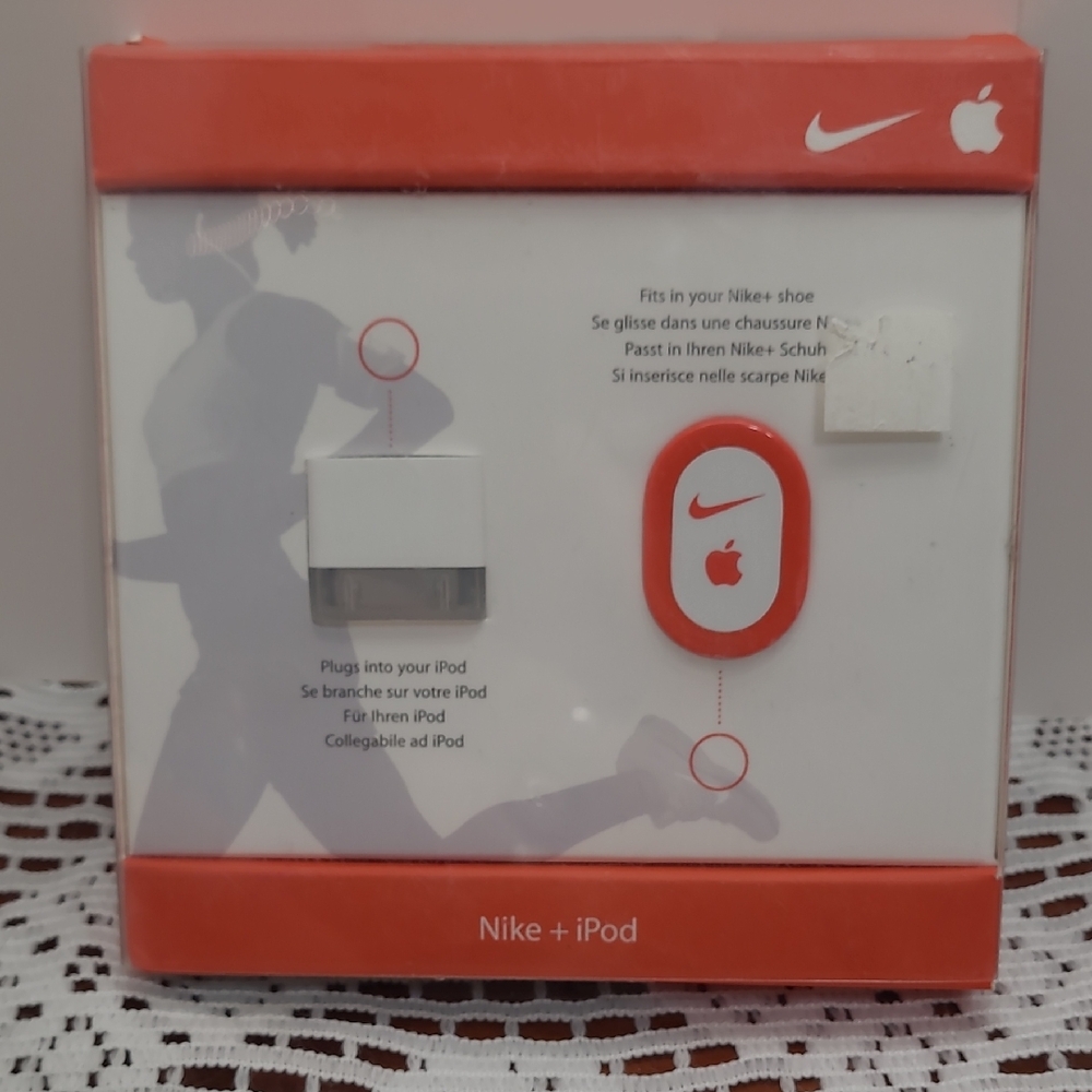 Nike + iPod Sensor Kit in Red and White
